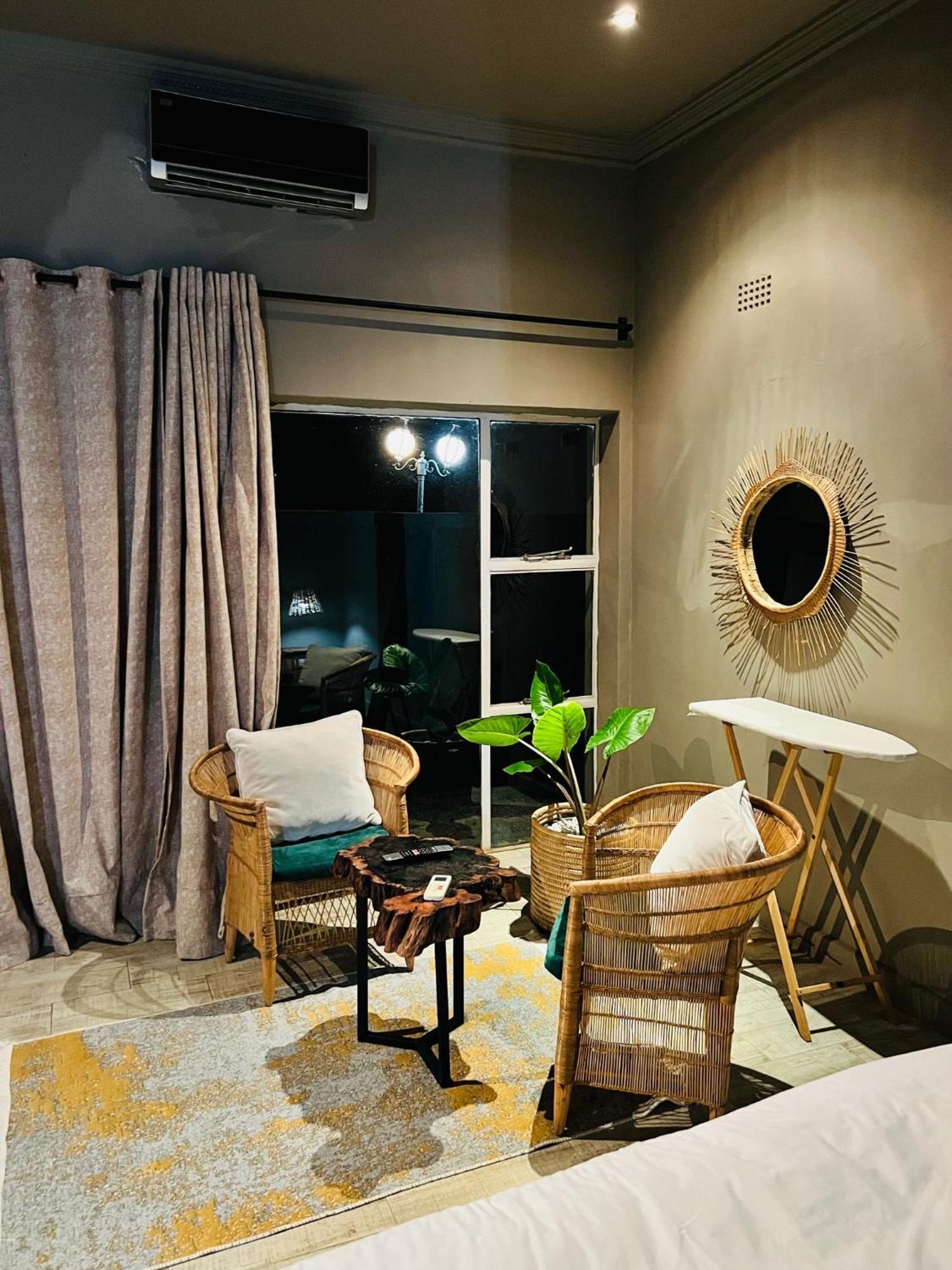 The Shed Venue & Boutique Hotel Лилонгве Экстерьер фото