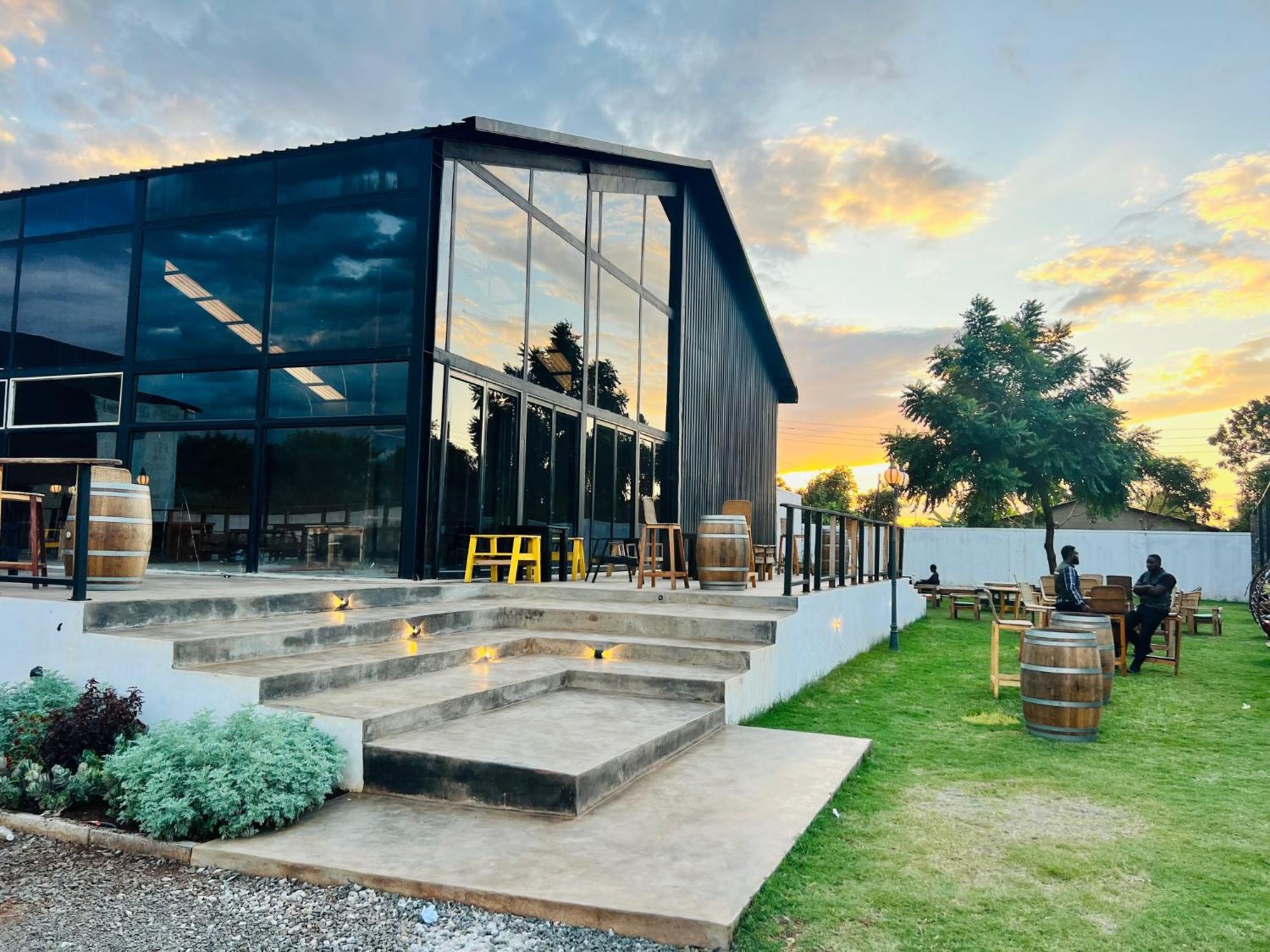 The Shed Venue & Boutique Hotel Лилонгве Экстерьер фото